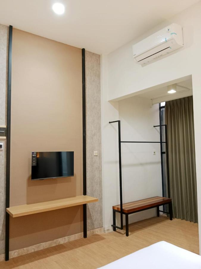 Andita Syariah Hotel สุราบายา ภายนอก รูปภาพ