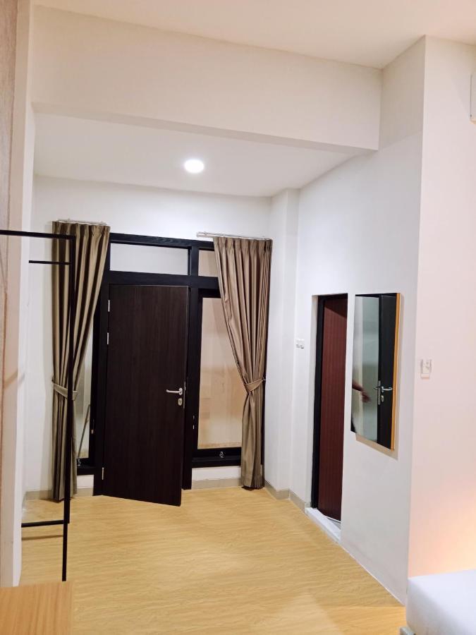 Andita Syariah Hotel สุราบายา ภายนอก รูปภาพ